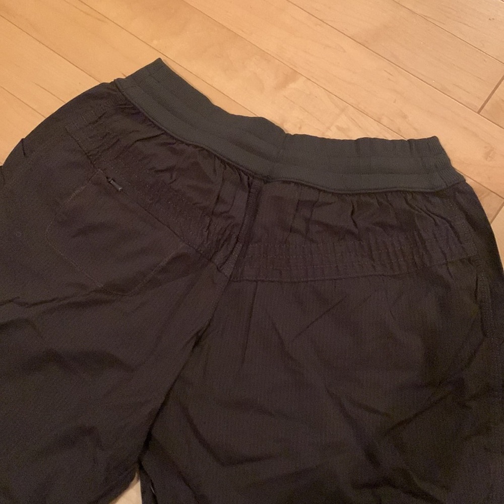 Lululemon Light weight dance crops